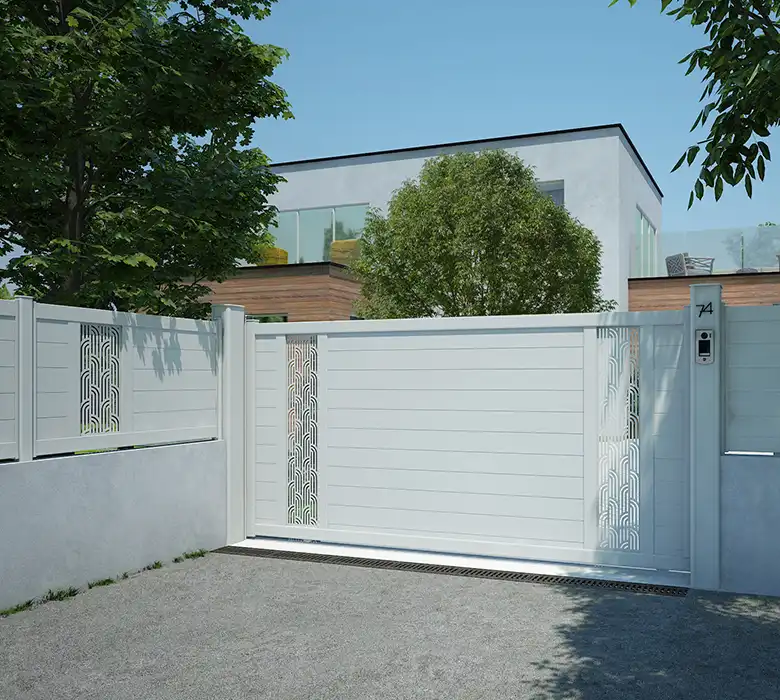 portail à lames alu avec décor