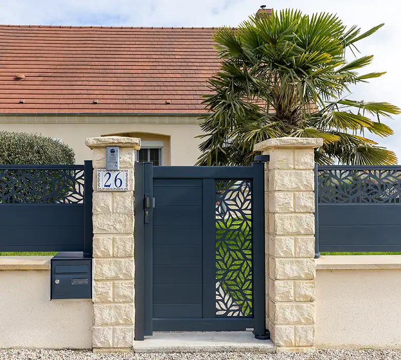 portillon avec décor