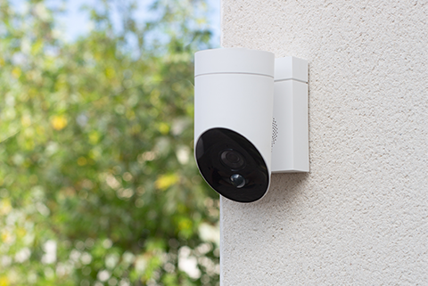 Caméra de surveillance extérieure Somfy coloris blanc